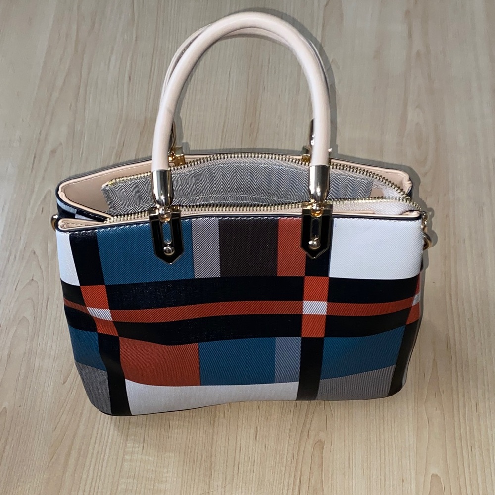 Elegant Checkered Satchel Bag
